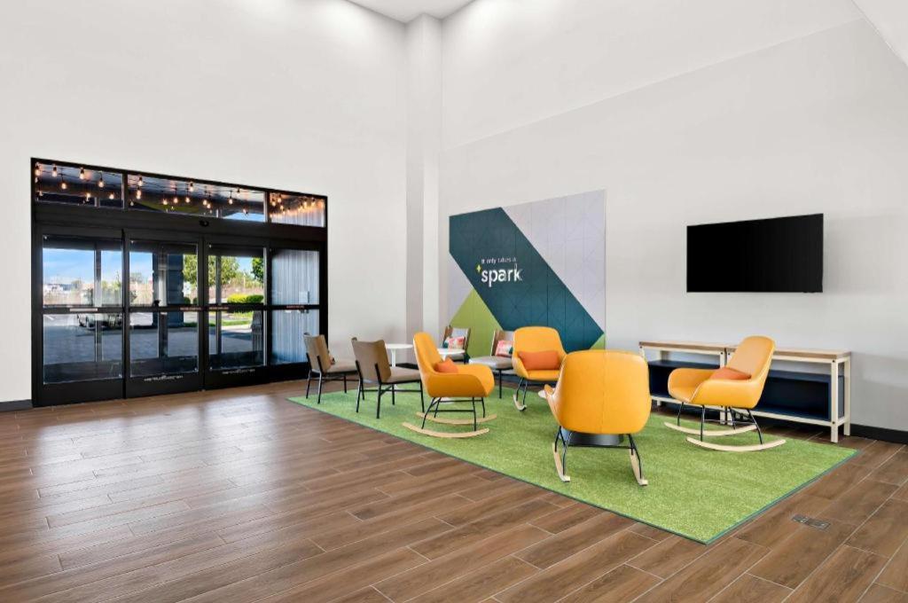 Hotel Spark By Hilton Lancaster Dutch Country